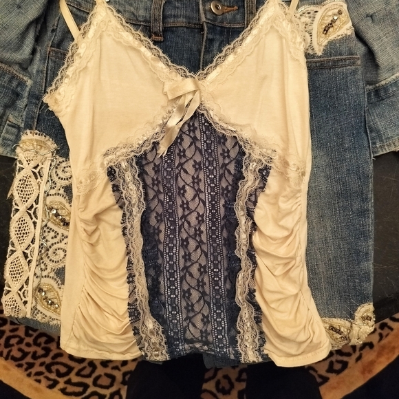 Miss F&2 Vintage Lace Trim Cream Blue Top and Shorts - Picture 2 of 11